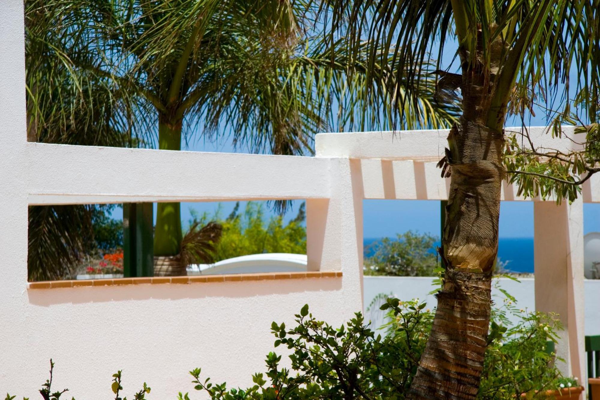 Aparthotel Esquinzo Y Monte Del Mar Playa De Esquinzo Ngoại thất bức ảnh