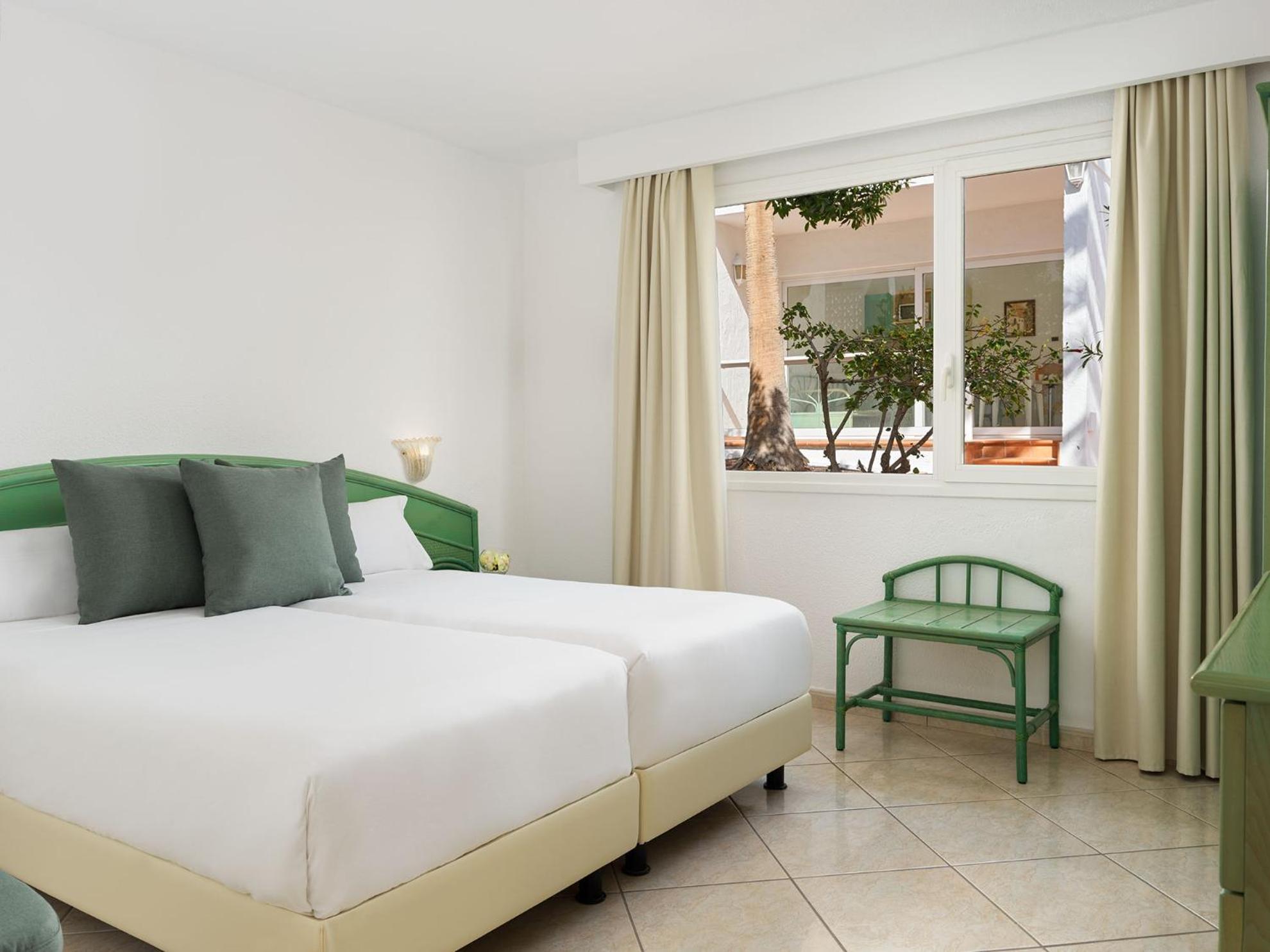 Aparthotel Esquinzo Y Monte Del Mar Playa De Esquinzo Ngoại thất bức ảnh