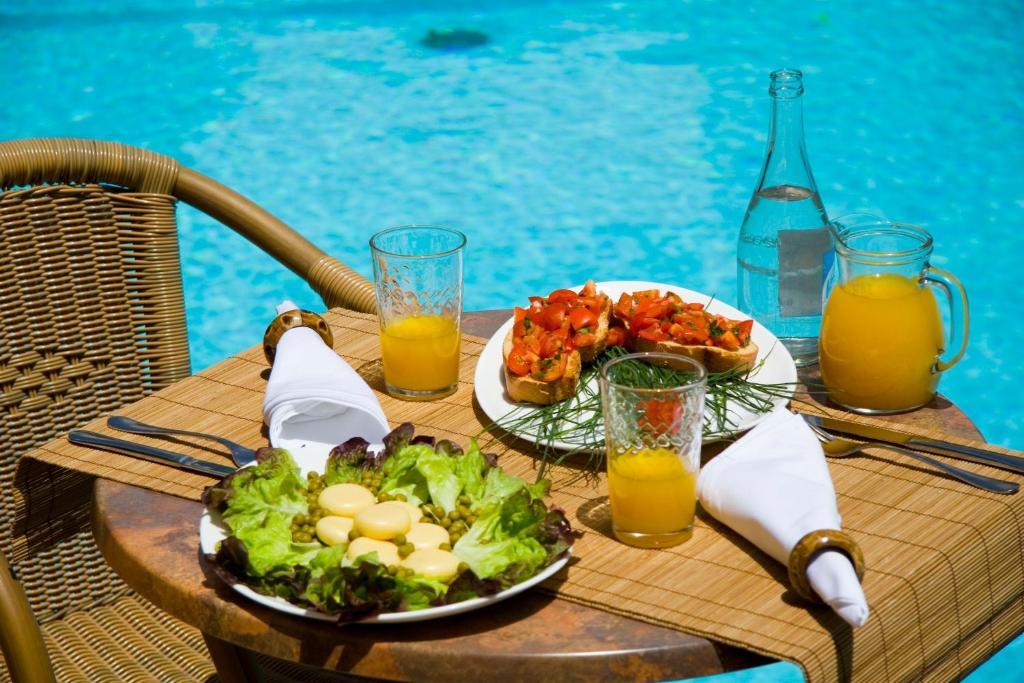 Aparthotel Esquinzo Y Monte Del Mar Playa De Esquinzo Phòng bức ảnh